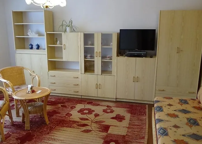 6 Km Od Centra Banskej Bystrice بيت للعطل *